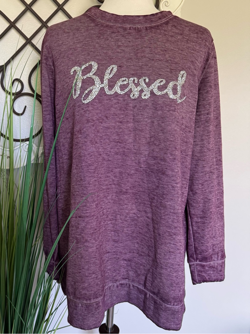 LANE BRYANT Size 14 16 Beaded Purple Long Sleeve Top